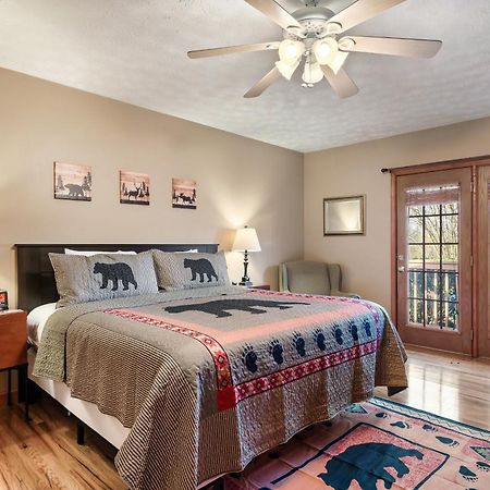 Berry Springs Lodge Sevierville Bagian luar foto