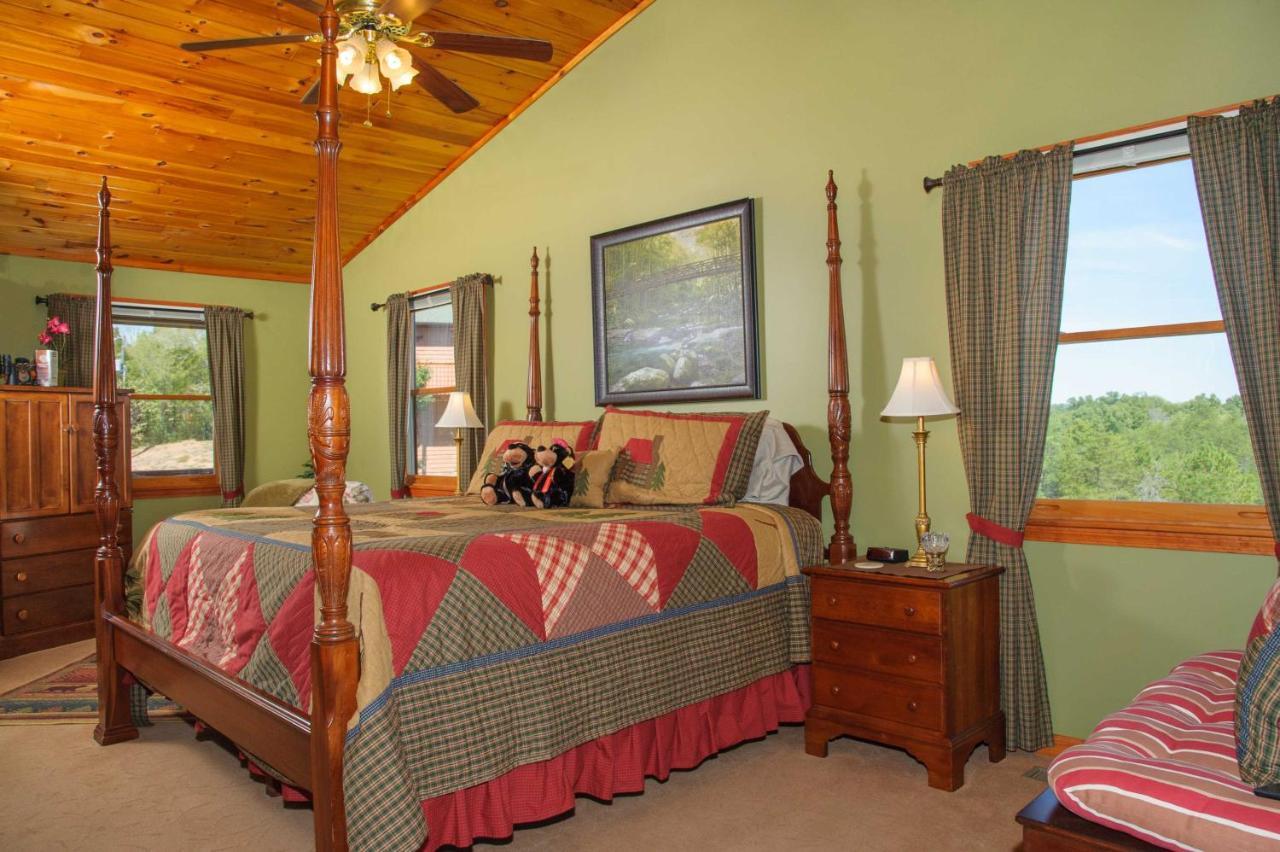 Berry Springs Lodge Sevierville Bagian luar foto