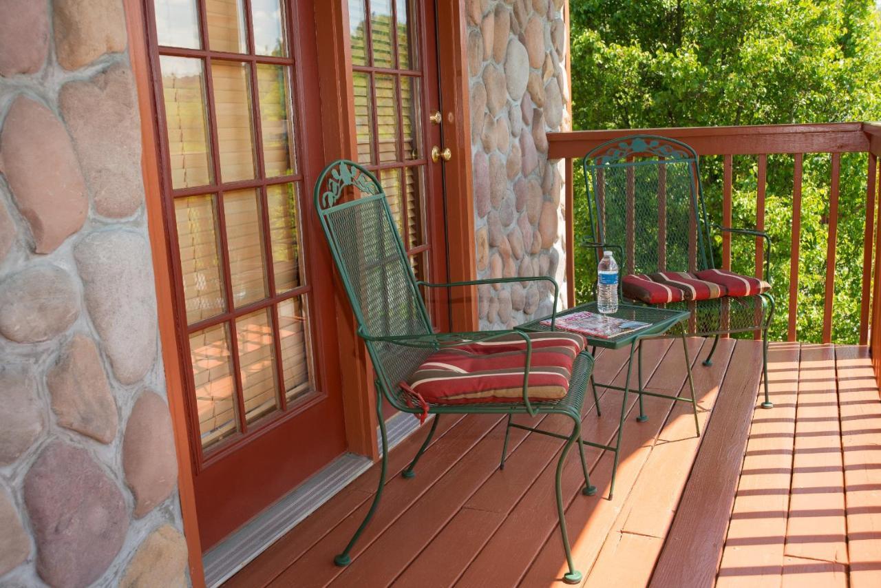 Berry Springs Lodge Sevierville Ruang foto
