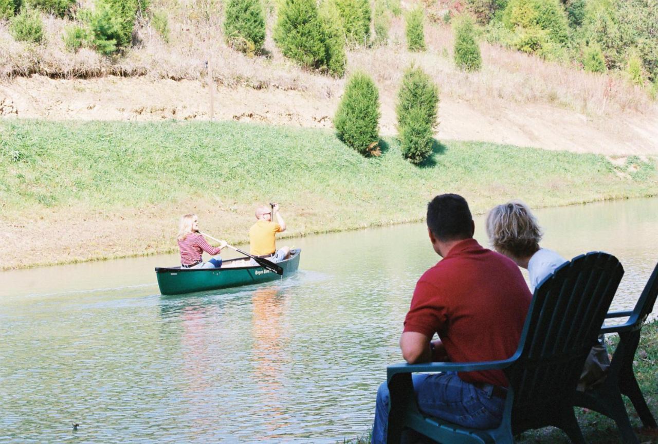 Berry Springs Lodge Sevierville Bagian luar foto