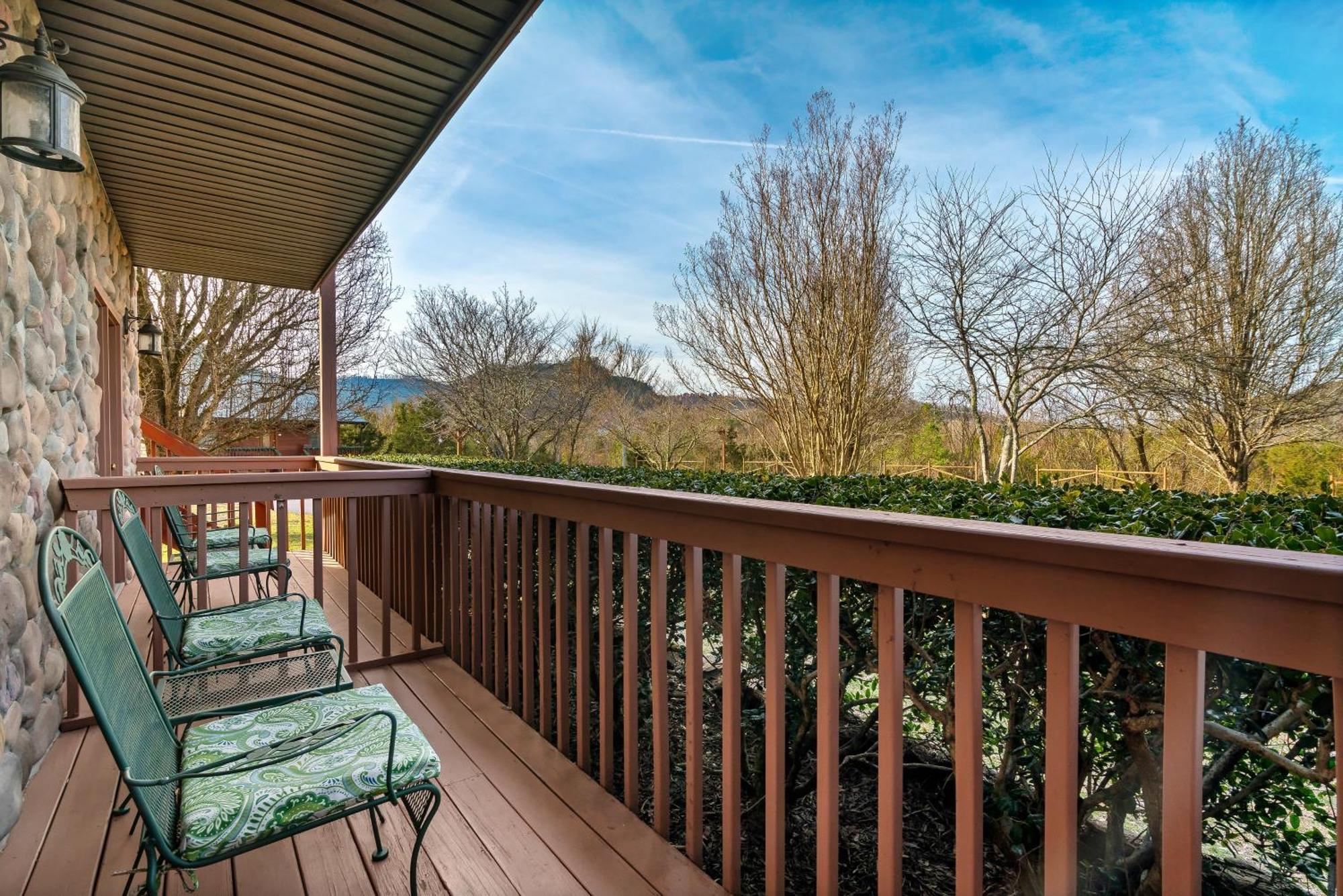 Berry Springs Lodge Sevierville Bagian luar foto