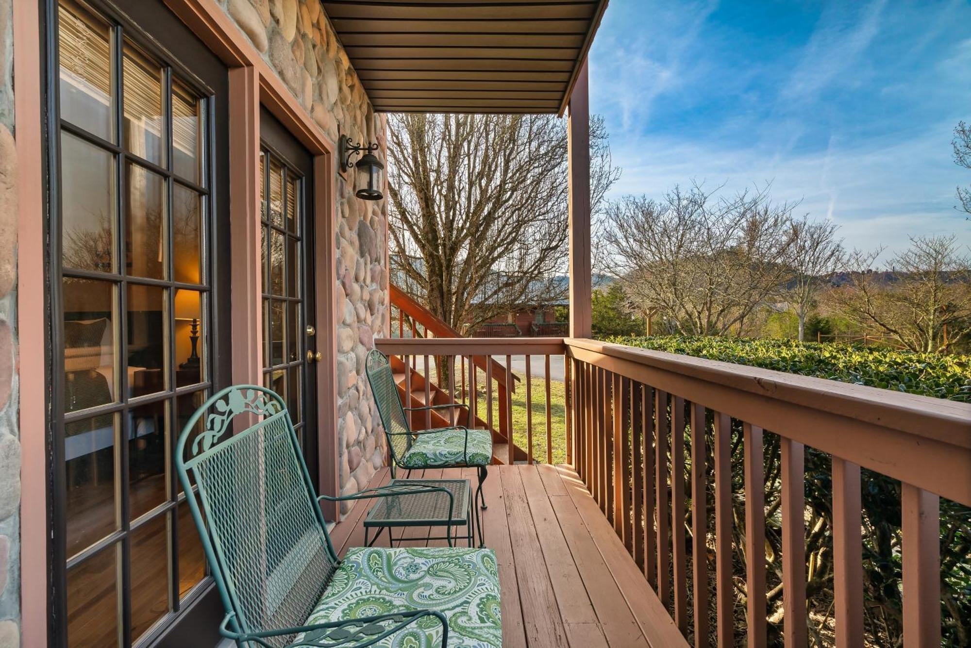 Berry Springs Lodge Sevierville Bagian luar foto